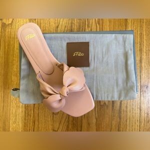 a Piedi Blush/Pink Slide Sandal size 39/8